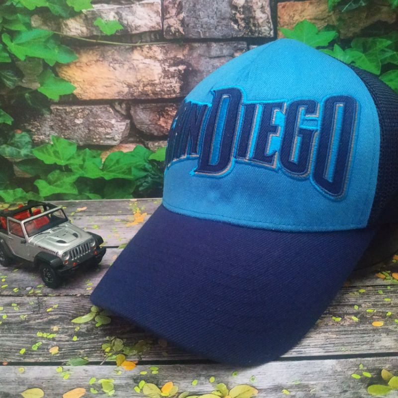 topi MLB san diego