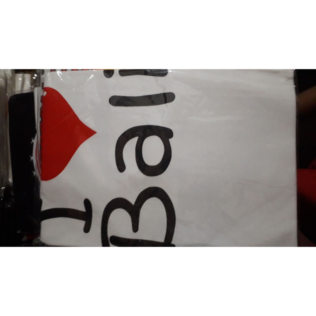 Baju Kaos Putih Bali