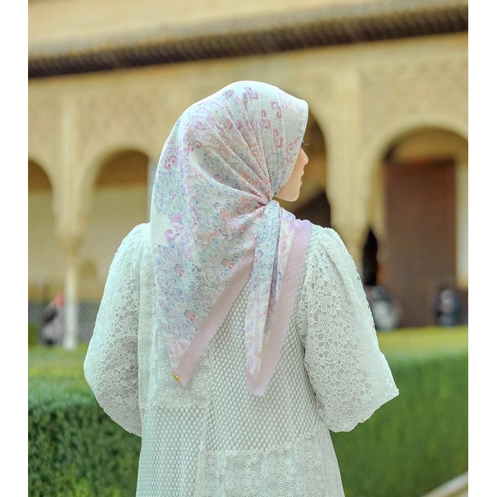 Granada series buttonscarves