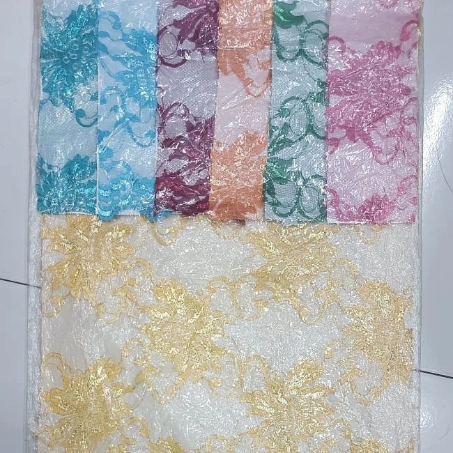 Kain Brukat Metalik. Kebaya Brokat Metallic. Lebar Kain 110cm.