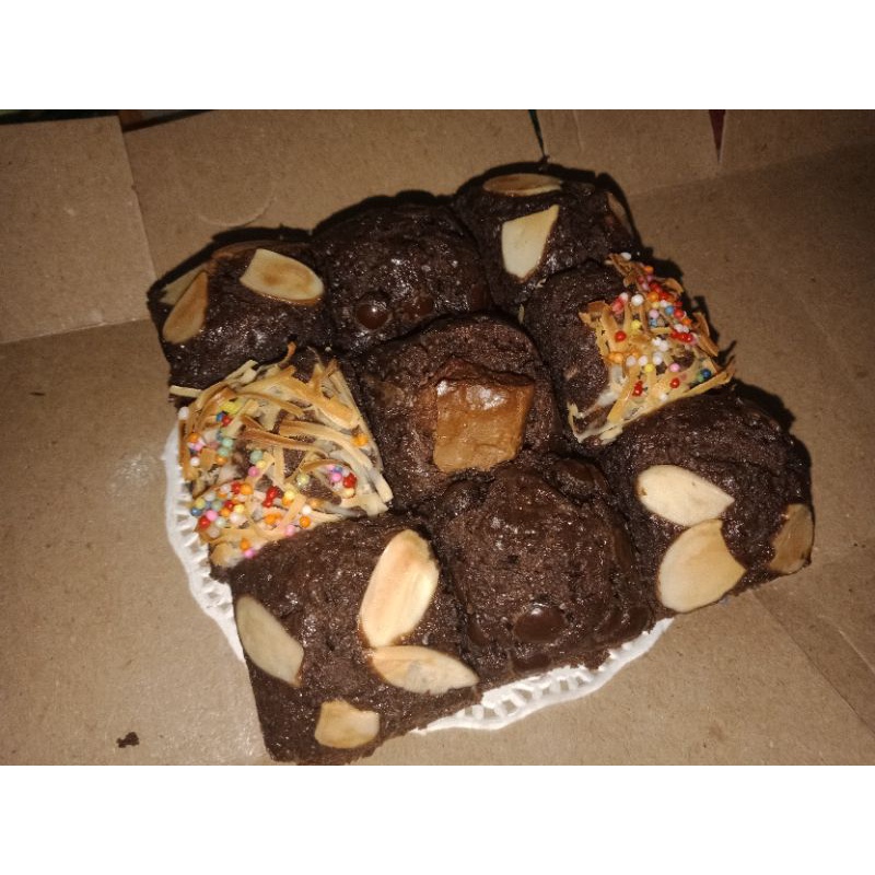 

Fudgy Brownies Sekat|Fudge Brownie|Brownies Sekat|Brokat|Browkat Ekonomis|Brownis Sekat Murah Enak