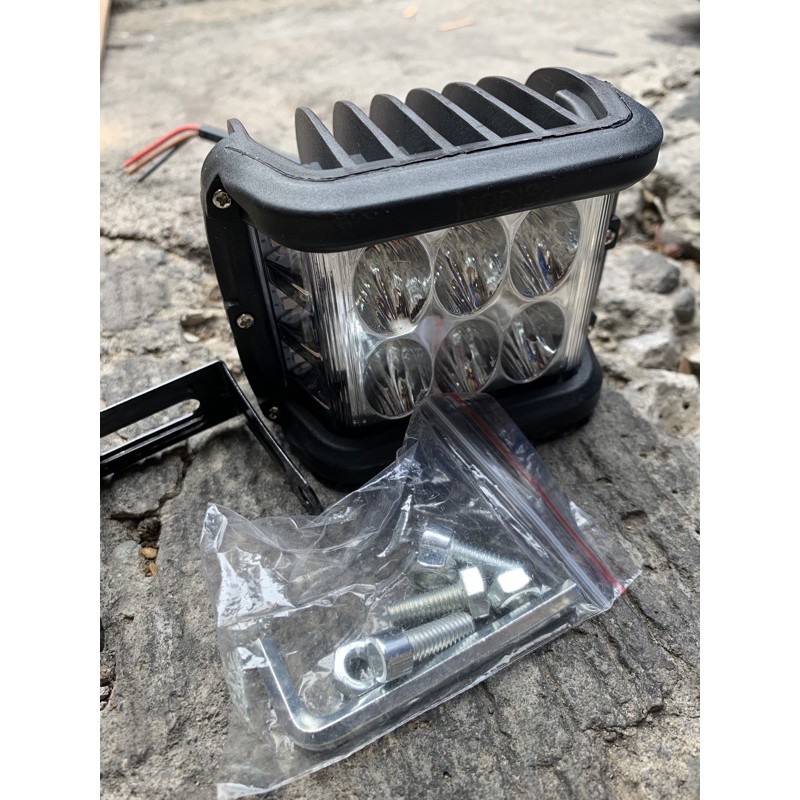 lampu tembak strobo modish body besi