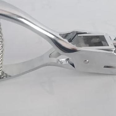 

Pembolong ID Card SLOT PUNCH E101 ETONA