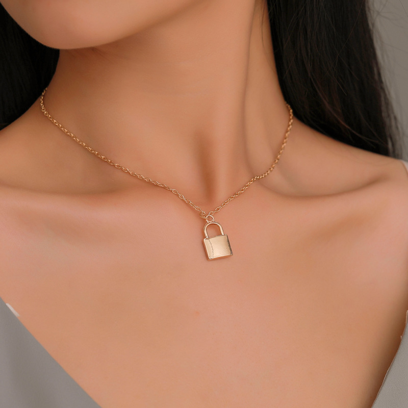 Women Golden Lock Pendants Necklaces Female Bohemian Retro Clavicle Chain Choker Necklace Jewelry