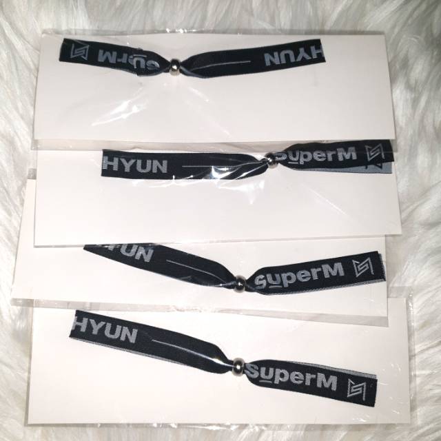 Baekhyun fabric bracelet - superm version