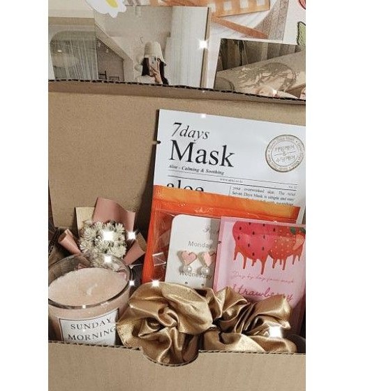 

GIFT BOX HAMPER TERMURAH