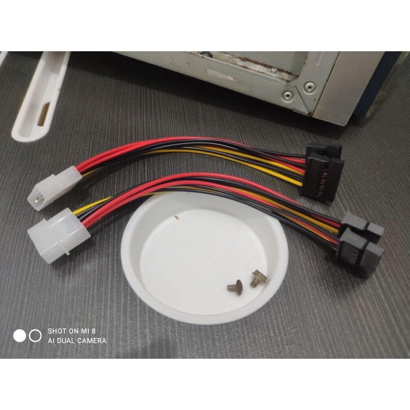 Kabel Power SATA Converter Molex to SATA Cabang 2