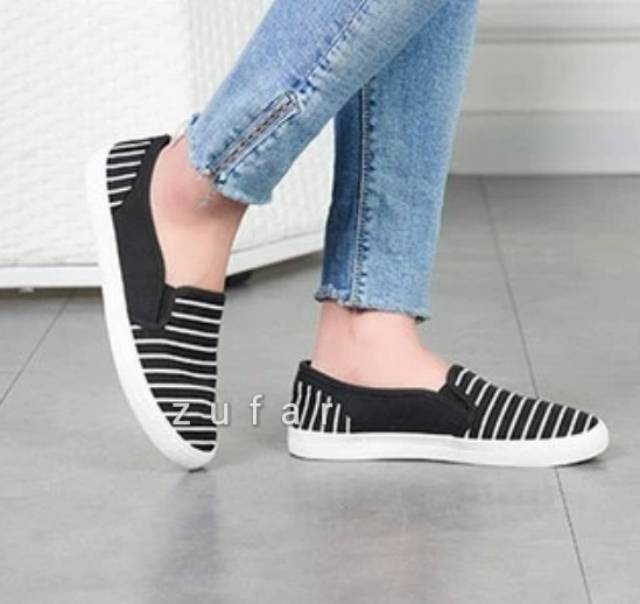 Slip On Ladys Blaster/SEPATU KASUAL IMPORT