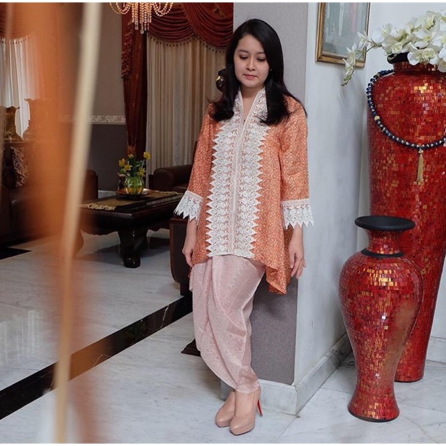 Kebaya Kirana
