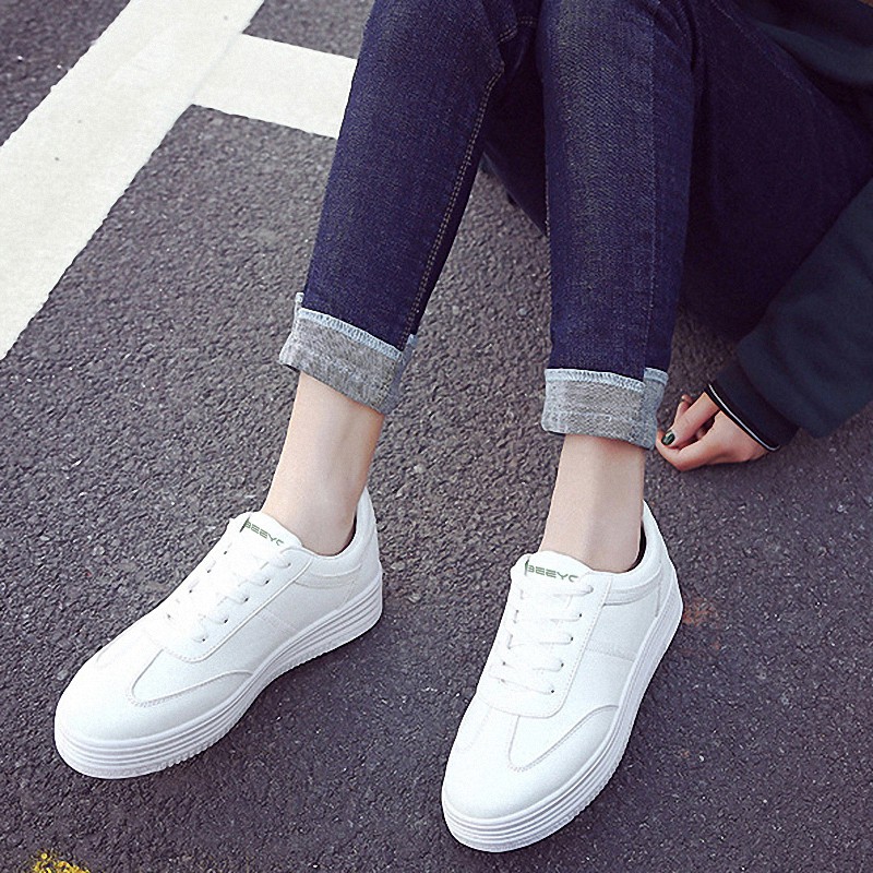 Beeyoo Sepatu Wanita Sneakers Tali Sepatu Olahraga Ringan Model Fashion WK103-3