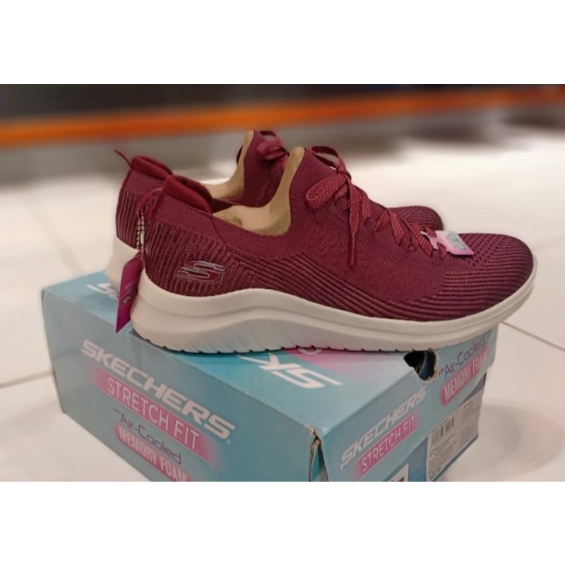 skechers maroon