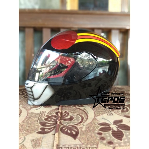 Helm motor SNI full face kamen rider black,ksatria baja hitam