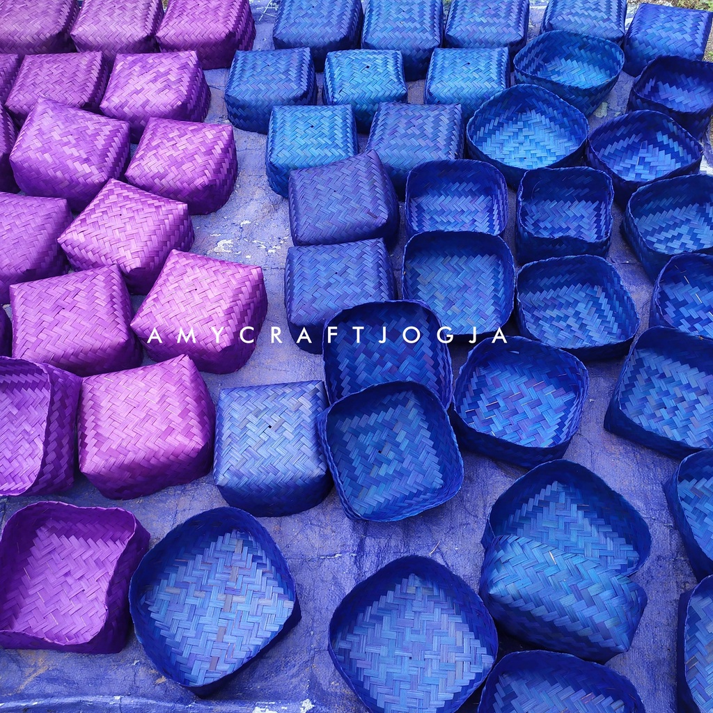 Besek Warna 18 x 18 cm / Besek Bambu Sepasang / Pipiti / Pithi / Box Bambu / Besek Jogja Unik