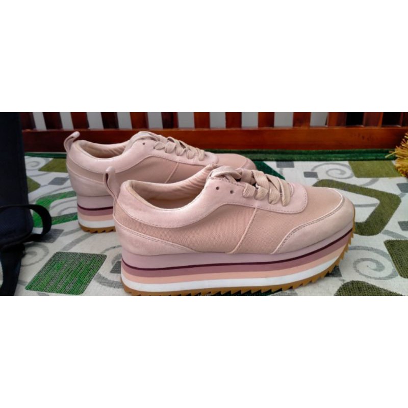 PRELOVED SEPATU ZARA BASIC ORIGINAL