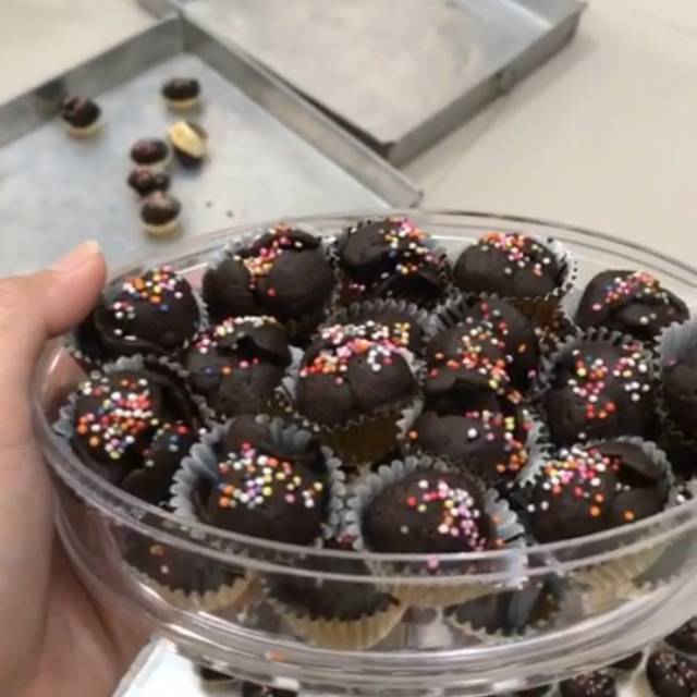 

COOKIES KOKO CRUNCH/CEMILAN/KUE COKLAT