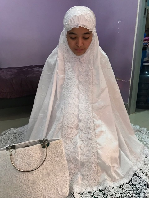 Mukena Anting KD full bordir Swarovski Sutra Paris + Tas Behel Super Mewah dan Elegan