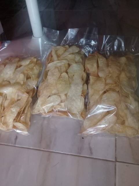 

Kripik Talas 100 gr / makanan / makanan ringan / cemilan / cemilan buatan sendiri / makanan murah