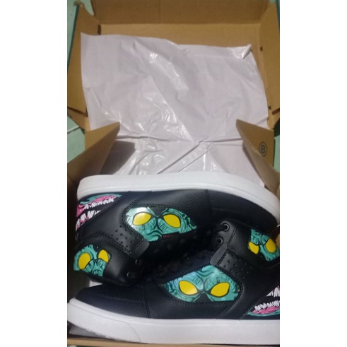 Aerostreet Hoops X Ajiwal Putih Hitam Toska Limited Edition murah