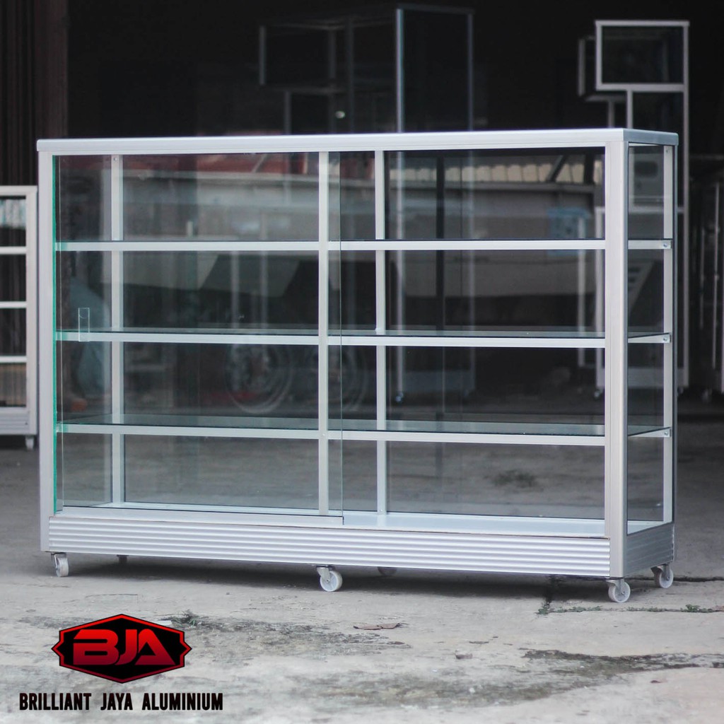 Etalase Kaca. Ukuran 1.5 Meter x 1 Meter. Rangka Stainless - 4 Tingkat