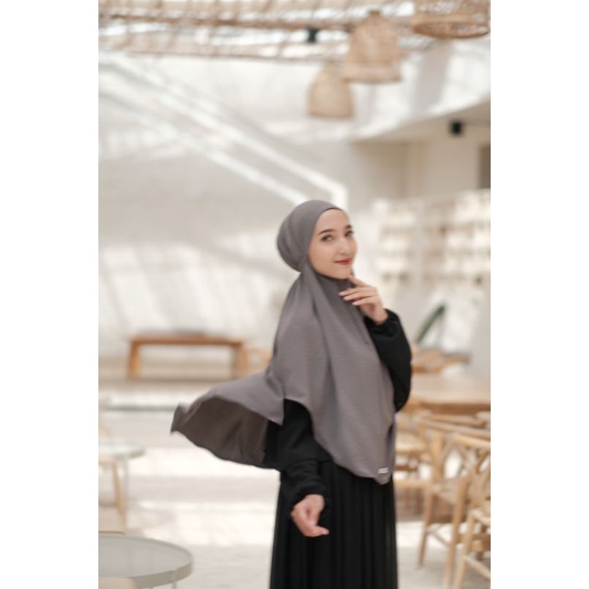 G.N.A.ID - Ameena Bergo Zipper