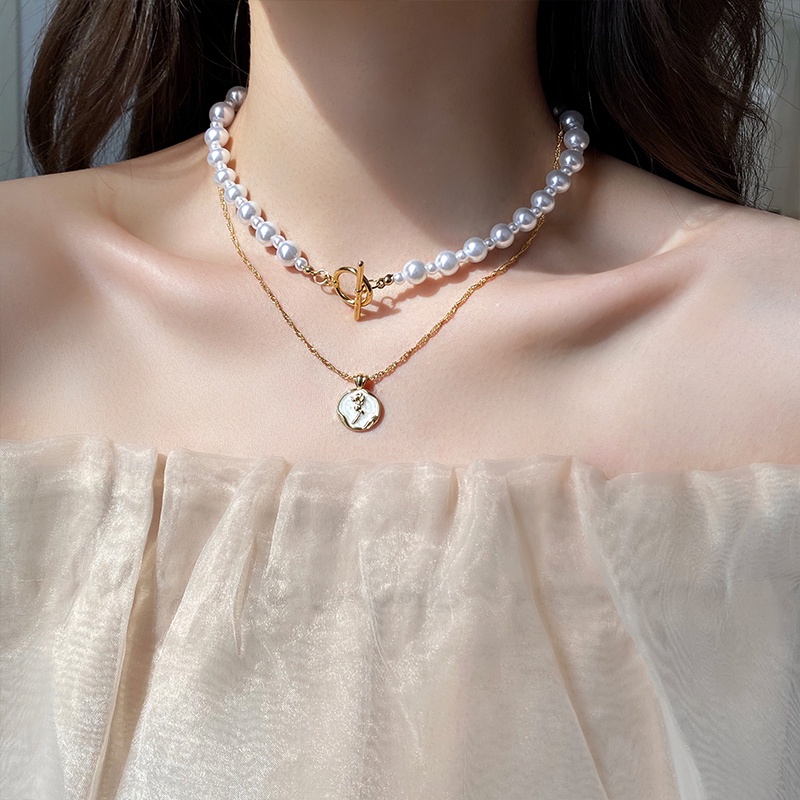 YEEZII Kalung Choker Rantai Emas Liontin Mutiara Rose Wafer Gaya Retro Untuk Wanita