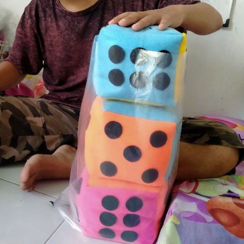 dadu jumbo flanel boneka dadu 15x15 cm