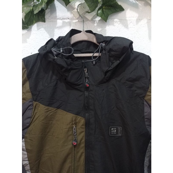 Jaket Second STARUN Thrifting Outdoor Gunung Waterproof Windproof Original
