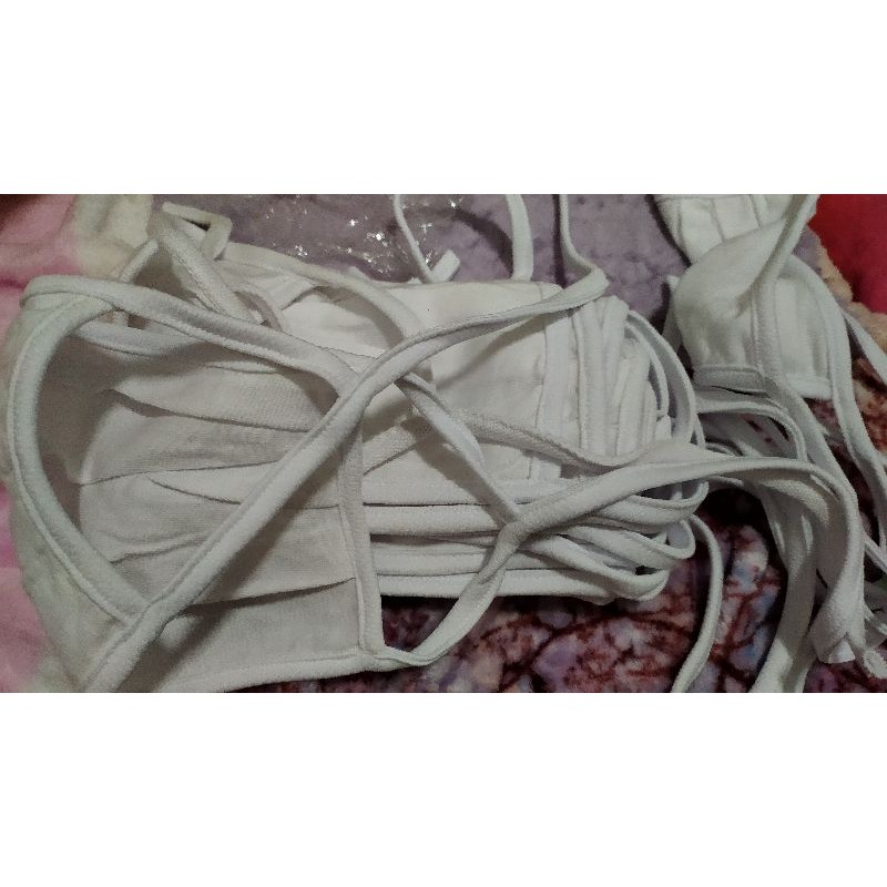 MASKER kaos tebal ready warna putih ada tali hijab dan pengait telinga