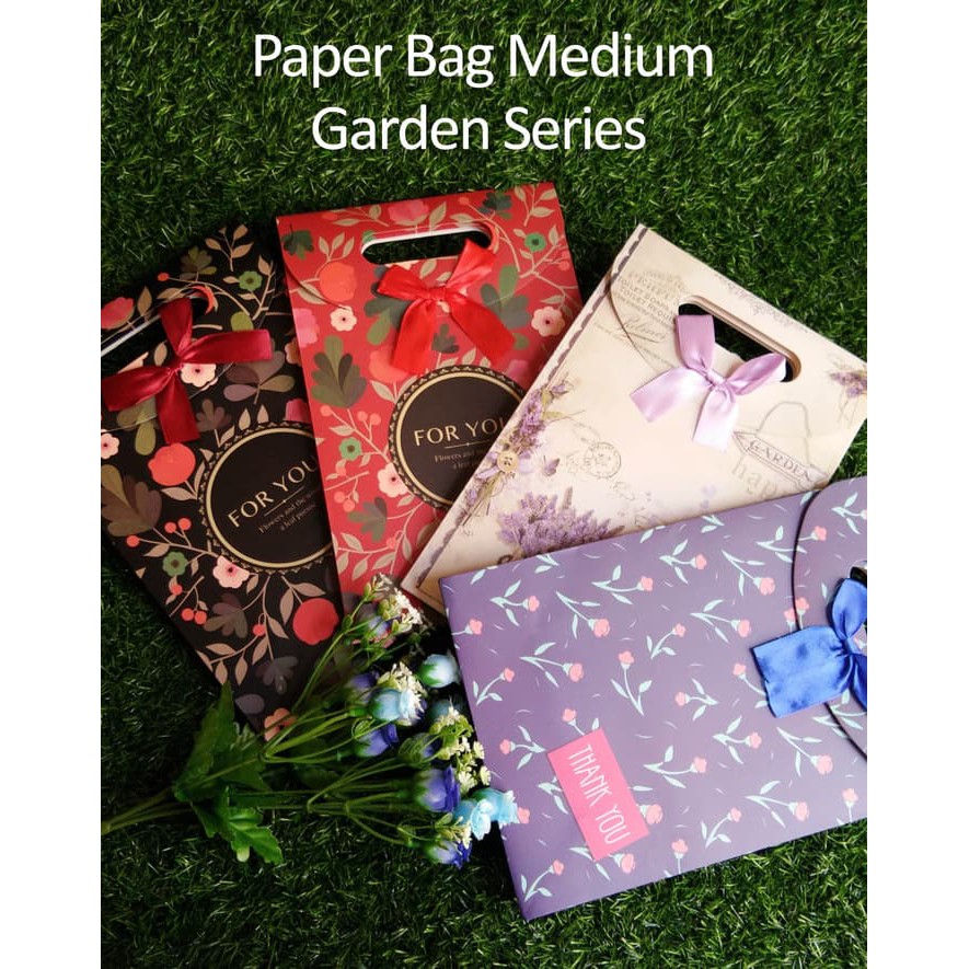 

Paper Bag Motif / Tas Kertas Kado / Tas Ulang tahun - M GARDEN SERIES