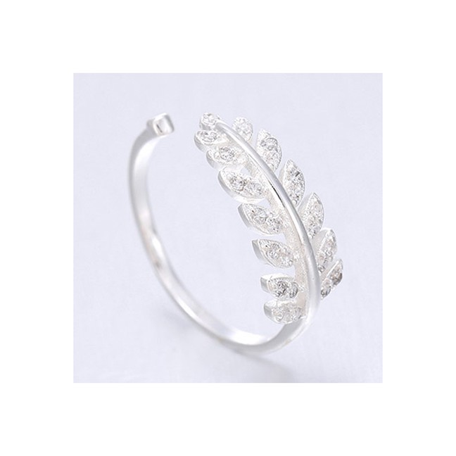 LRC Cincin Fashion Silver Zircon Leaf Open Ring A59449