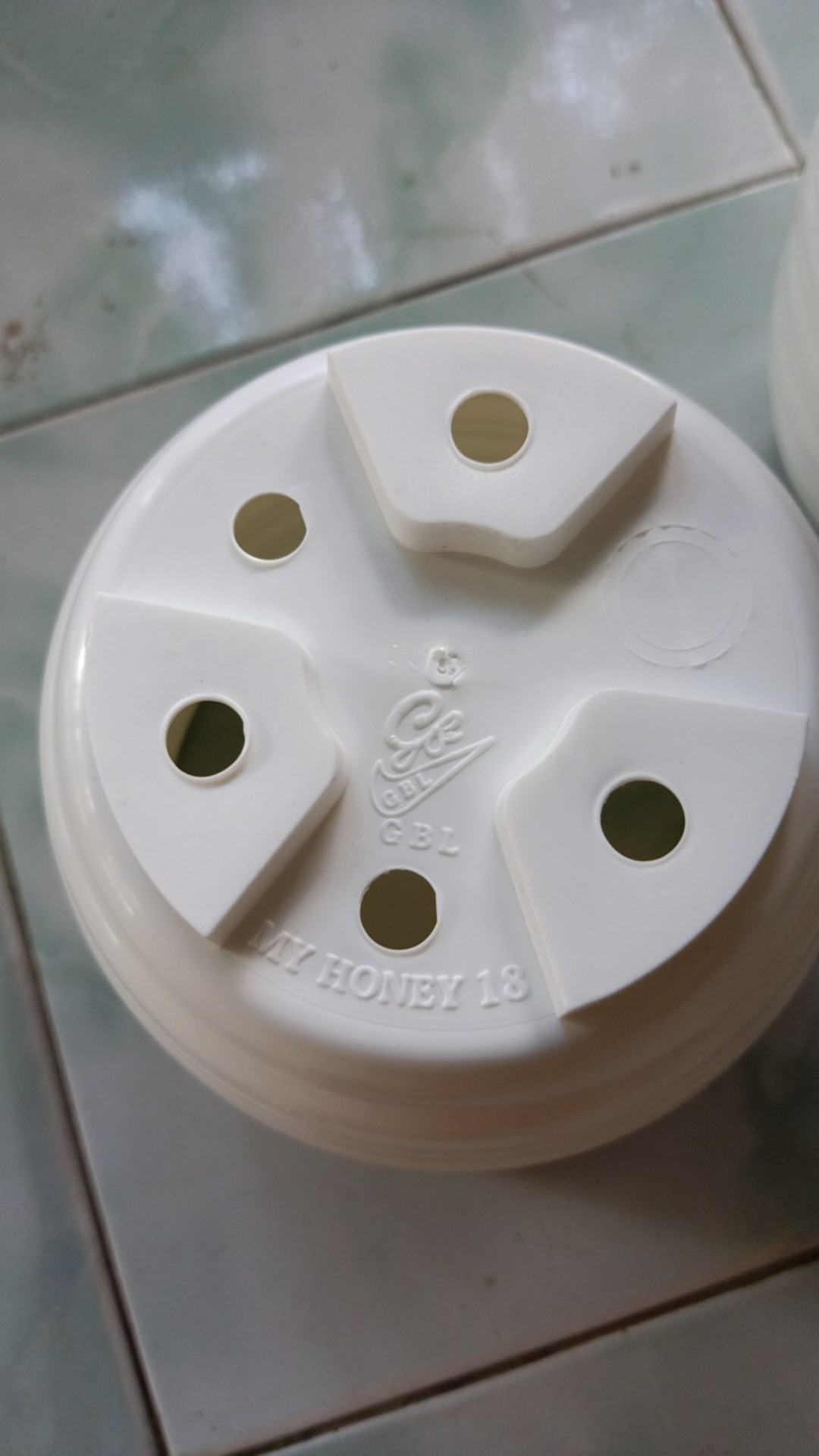 Pot Tirus 18 Pot Pirus My Honey 18 Gbl Putih Glossy