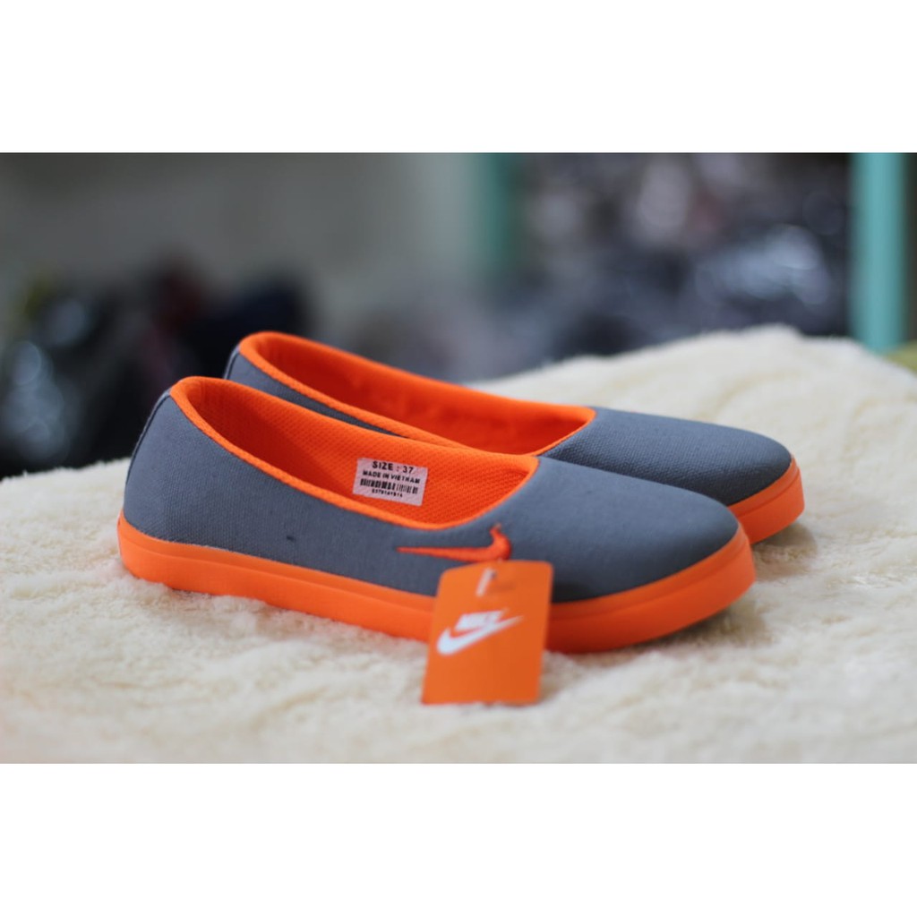 SEPATU WANITA SLIP ON 01 ABU ORANGE.SEPATU FLAT.SEPATU BALERINA.SEPATU LUCU.SEPATU HIJABER. SEPATU SLI PON