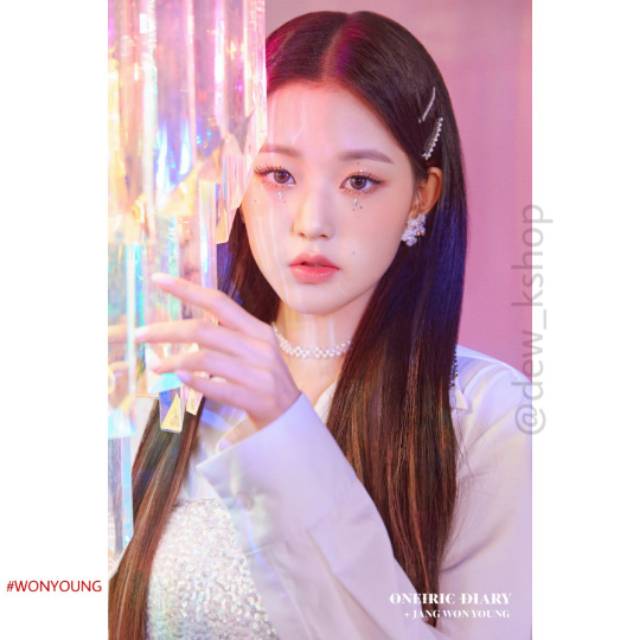 POSTER IZ*ONE (WONYOUNG X YUJIN X YURI X HITOMI) - Oneiric Diary 3 'Oneiric' ver.