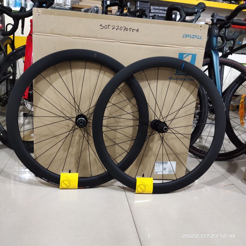 Wheelset Shimano 105 WH RS-710 C46 Carbon Disc Brake