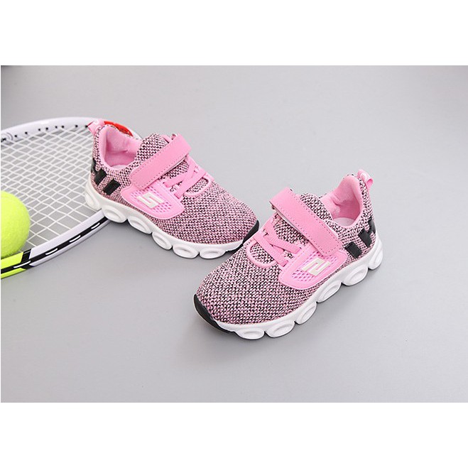 Sepatu fhesion Sports sneaker lampu LED keren Anak-anak 5,5Tahun Size 29