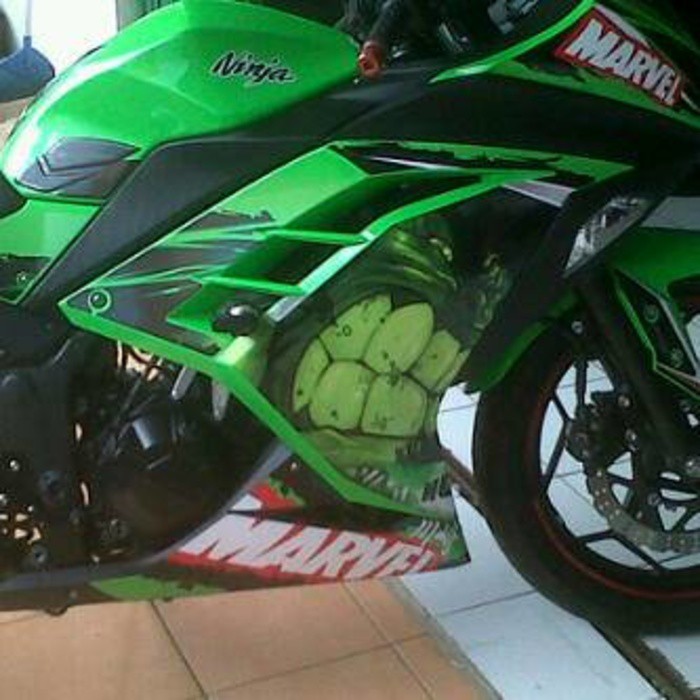 Zerografix Hulk livery Ninja 250fi