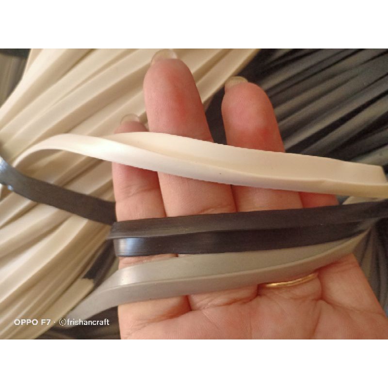 LIST KARET BODYKIT DAN OVER FENDER UNIVERSAL FORTUNER PAJERO INNOVA RUSH TERIOS DLL