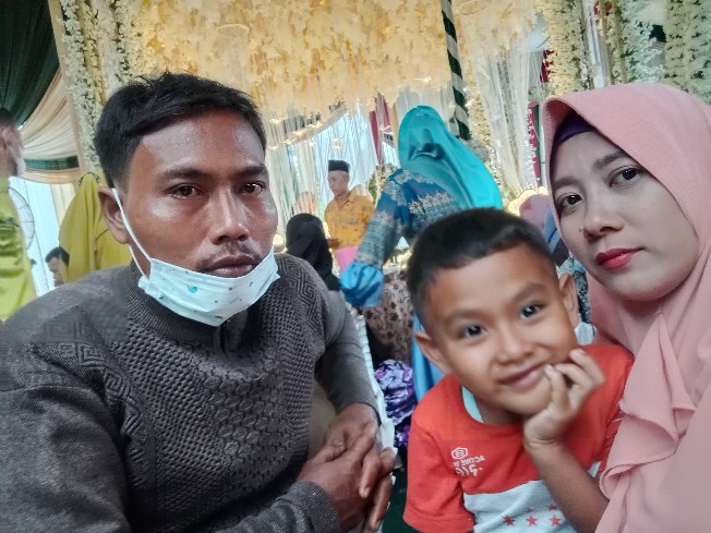 Peksi Dirgan Biru Kemeja Batik Panjang Sm Batiksoloamanah 140.000