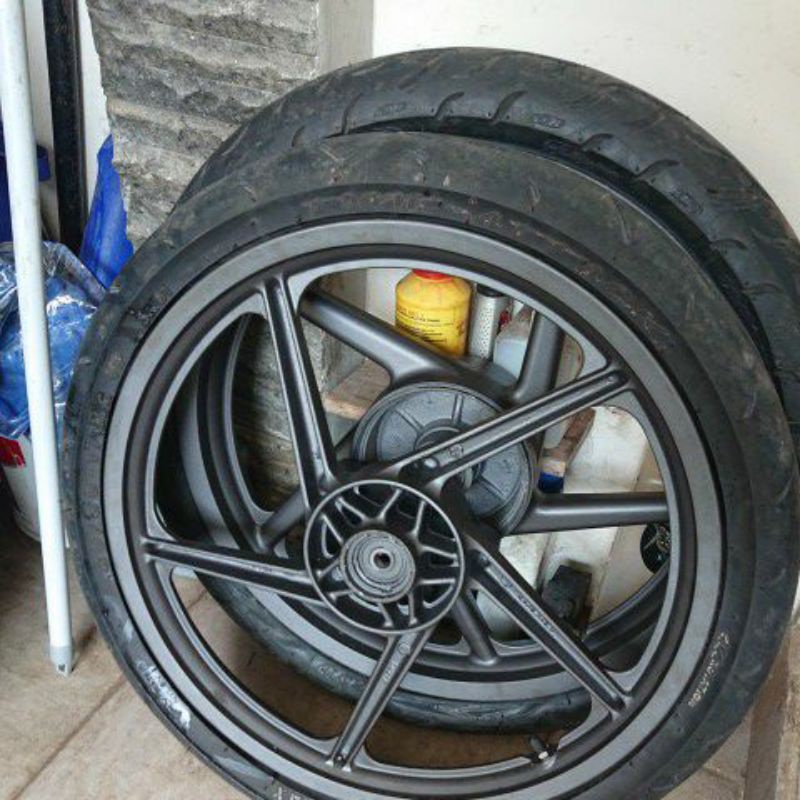 velg pulsar 135