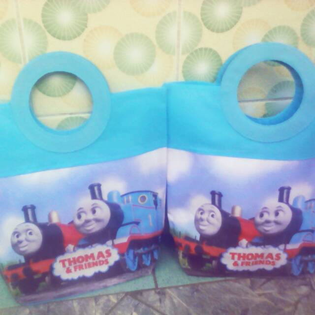 

Goodie bag ultah pegangan bulat karakter thomas