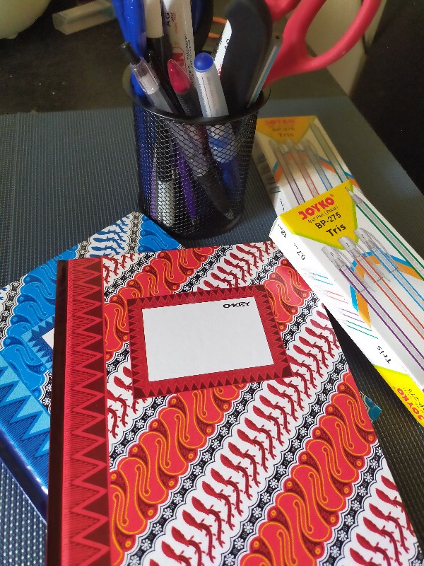 Desk Set Joyko Ds-16 Pen Holder Tempat Alat Tulis Jaring Pen Stand