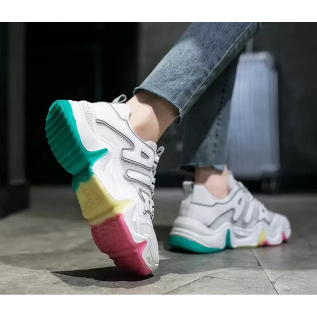 Sneakers Wanita Hologram Dimensi AS120