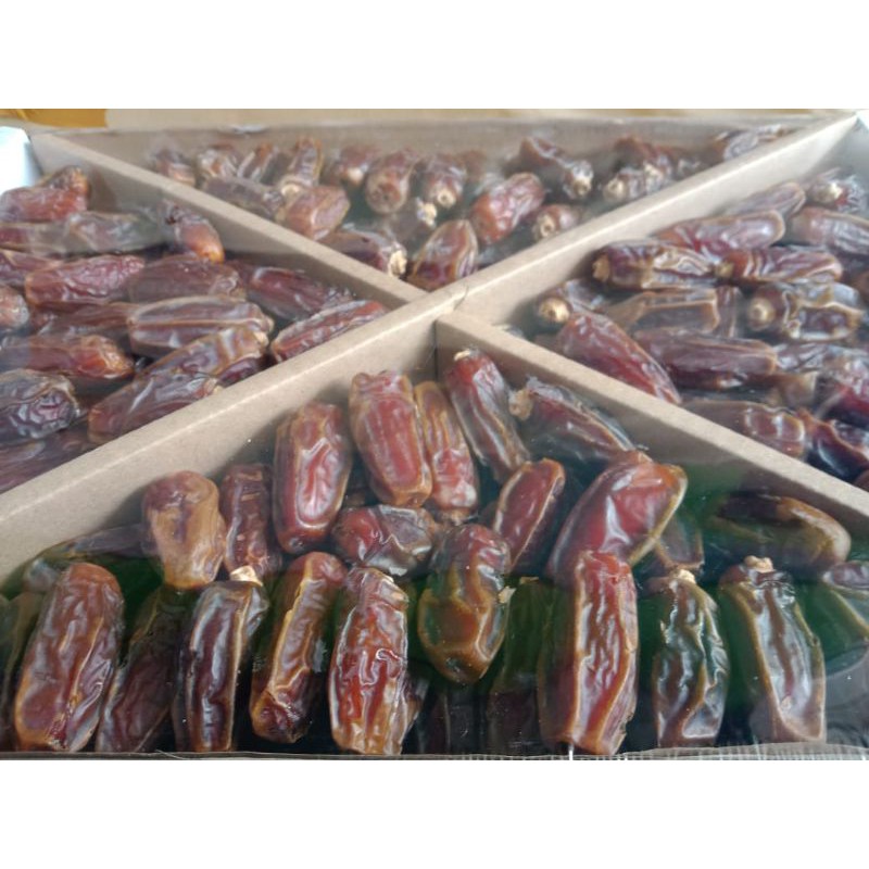 

Kurma Madinah Mabroum 500 gr - 1kg Packing ekslusive