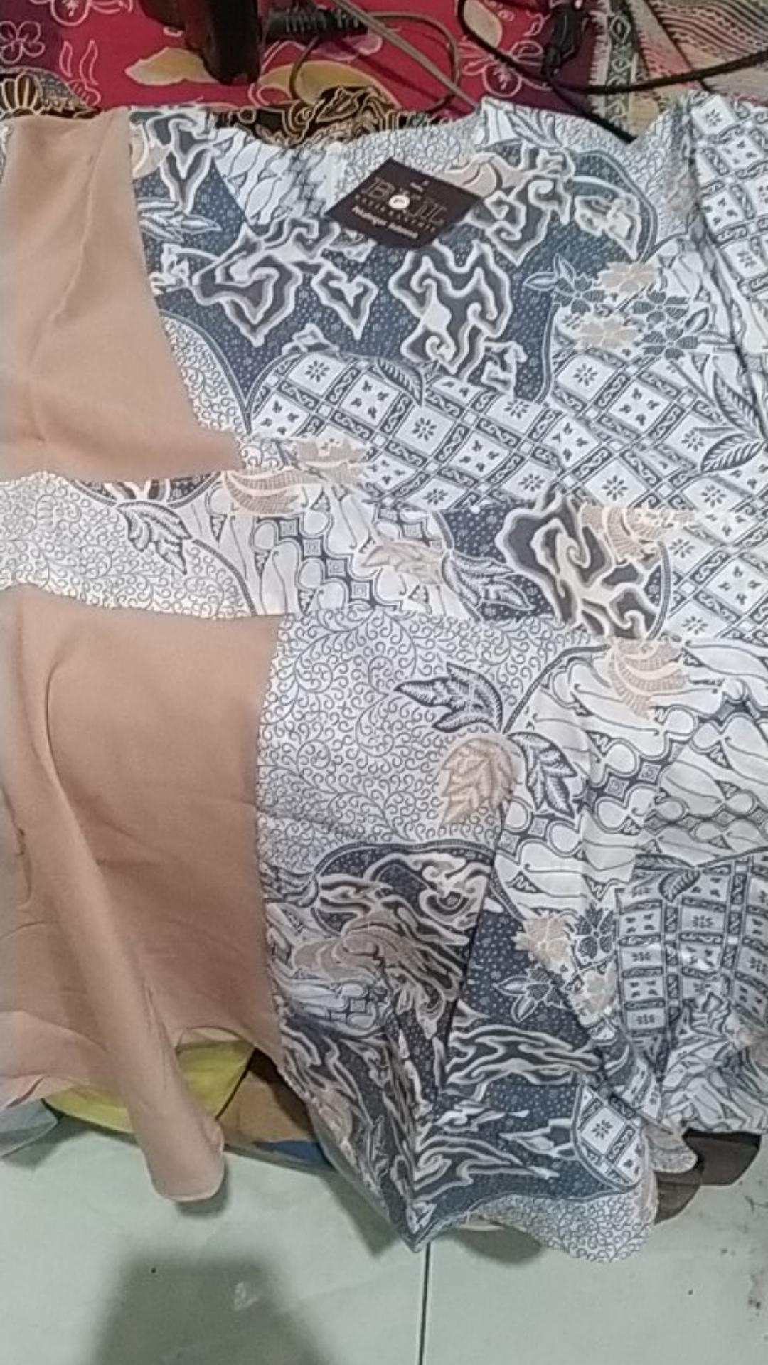 Atasan Batik Dolby Dolbi Dobby Doby Tenun Sutra Tulis Halus Katun Atbm Baron ,sarombit Atasan