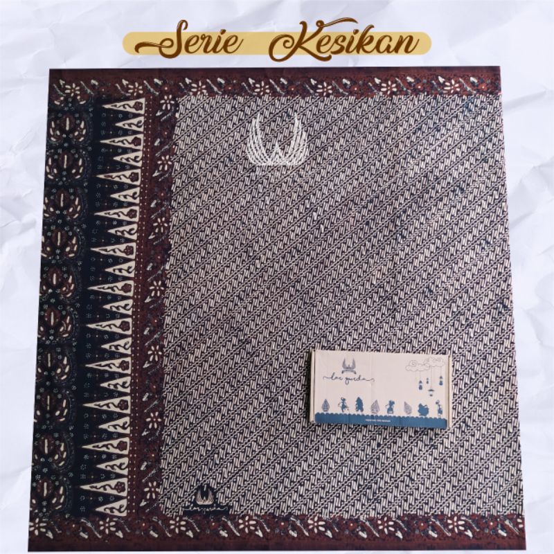 Sarung Batik LarGurda Serie Kesikan (Motif Parang Putih)