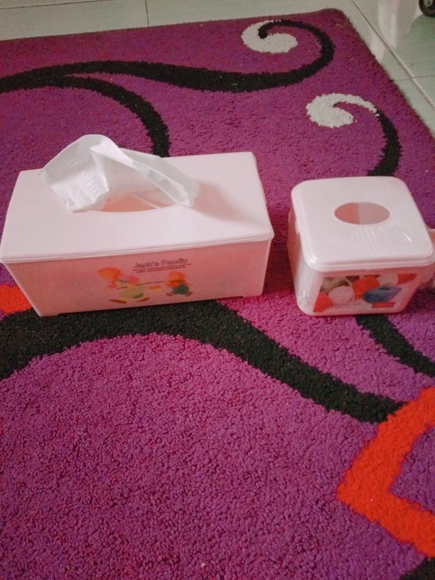 Yoshikawa Tempat Tissue / Kotak Tisu Persegi 200 Lembar Tissue Box