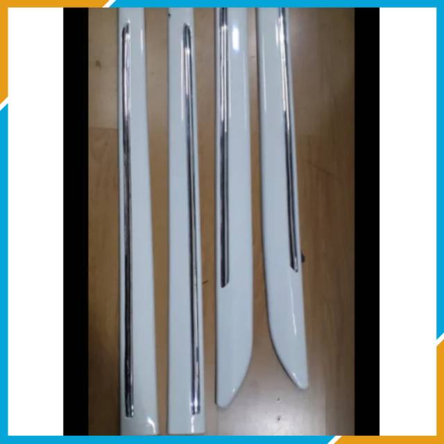 VARIASI List Body Pintu Samping Mobil Innova 2005-2015