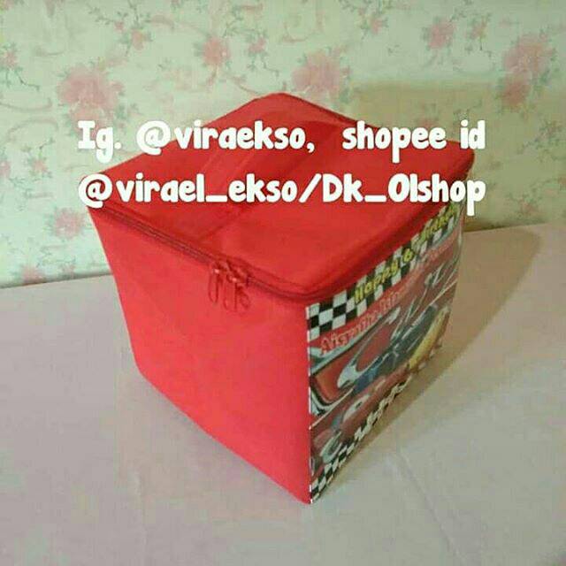 Tas souvenir ultah model kubus