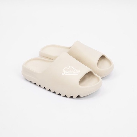 Yeezy Slide Bone