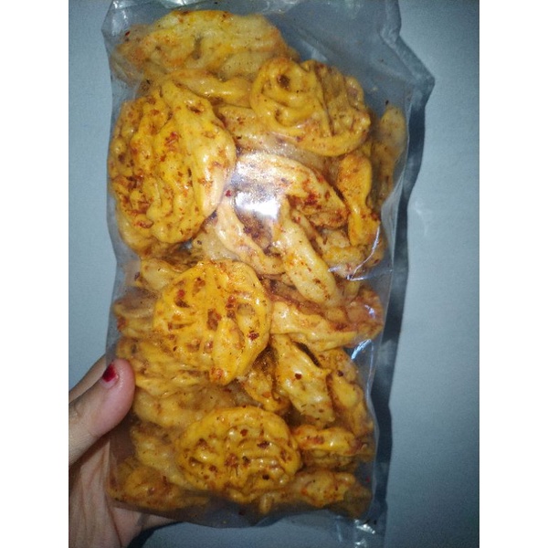 

kerupuk mie pedas /isi 25 biji/ FREE kardus